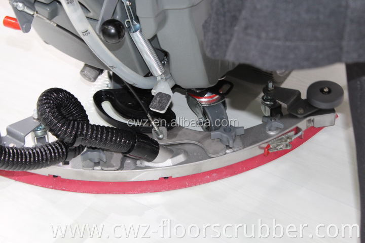 Easy operation small type floor scrubber dryer